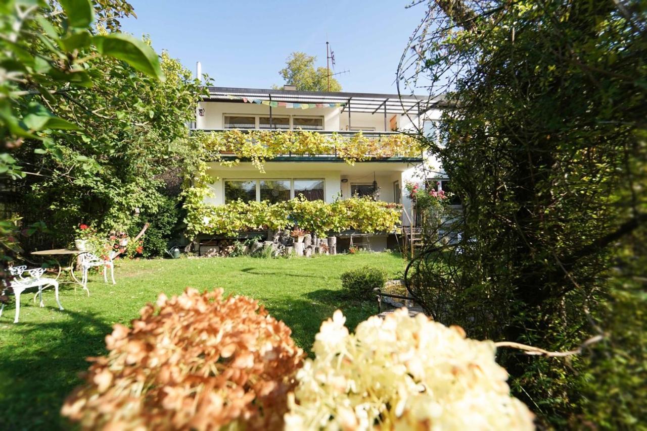 Ferienwohnung Im Haus Lotus Mit Grossem Balkon Und Garten Bad Urach Eksteriør bilde